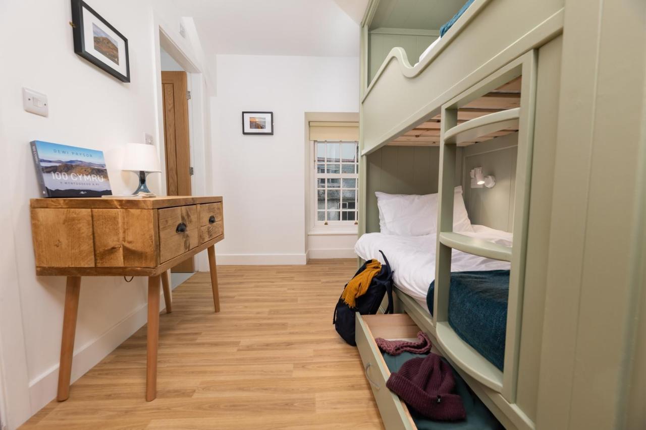 Tafarn Yr Heliwr Hostel Nefyn Luaran gambar