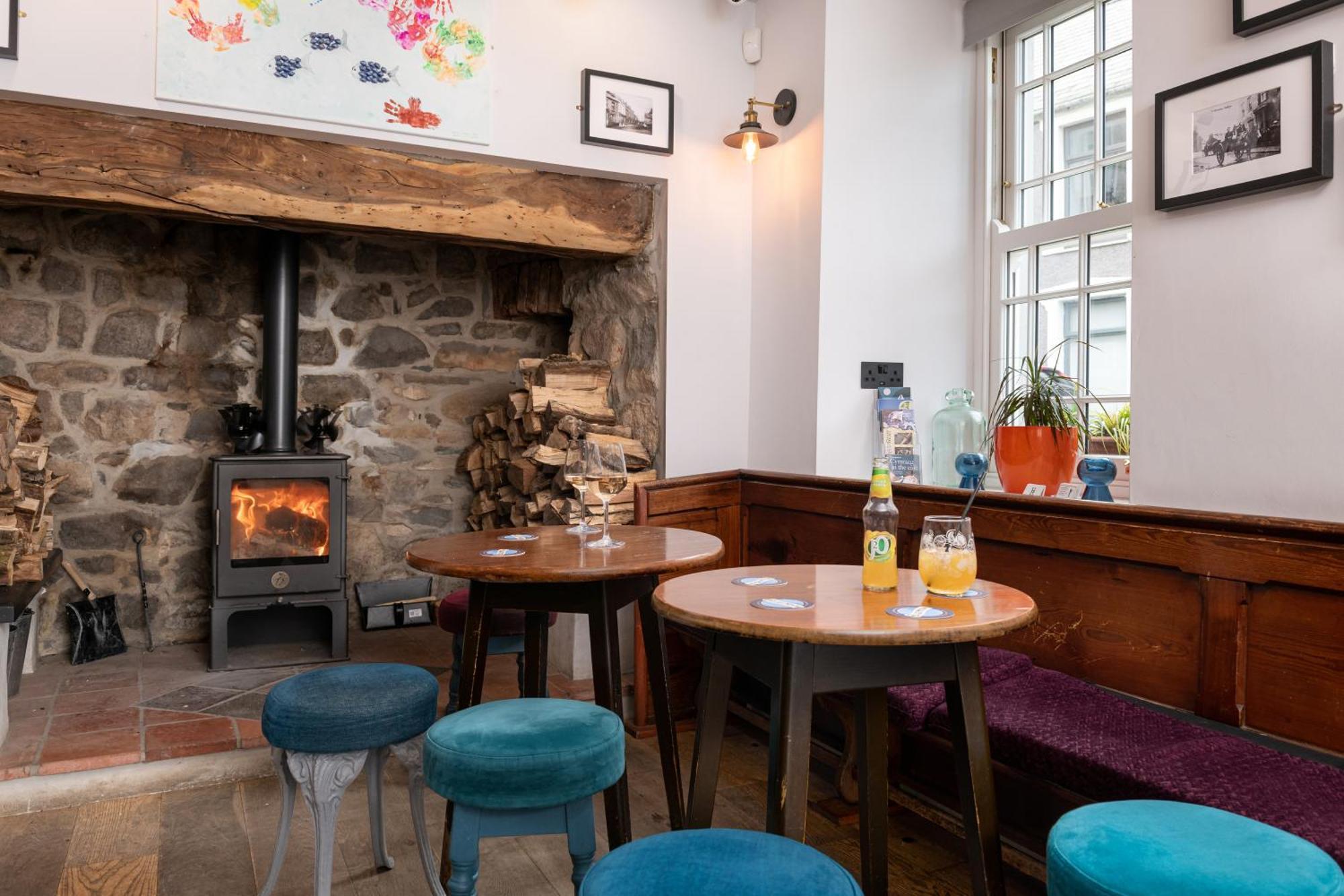 Tafarn Yr Heliwr Hostel Nefyn Luaran gambar