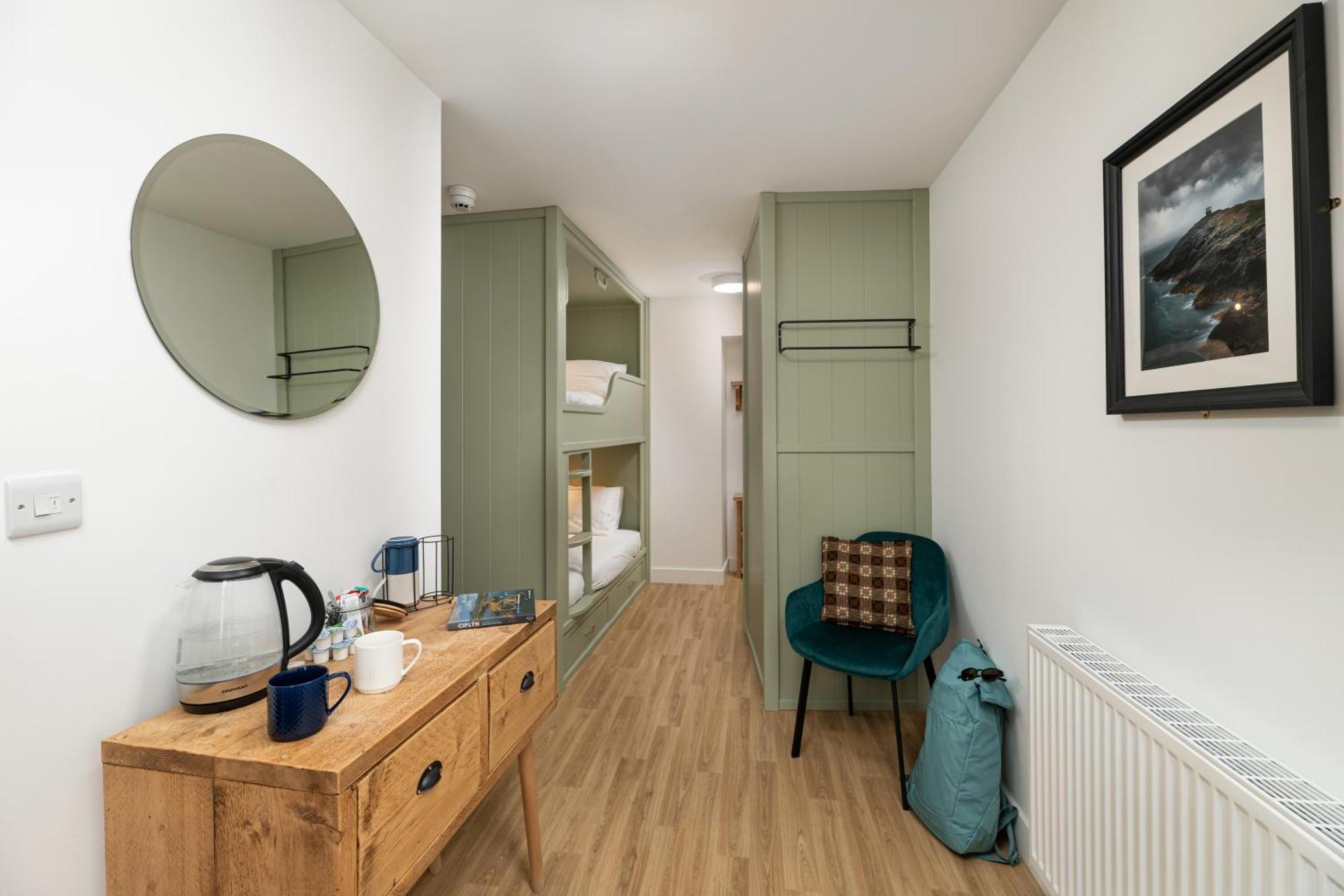 Tafarn Yr Heliwr Hostel Nefyn Luaran gambar